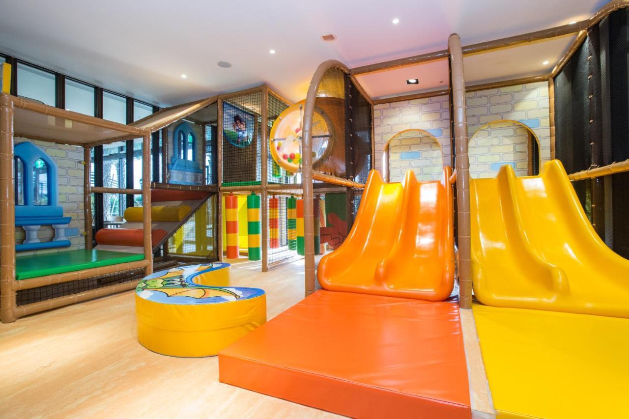 לודונג Cuncyue Hot Spring Resort מראה חיצוני תמונה The children's play area