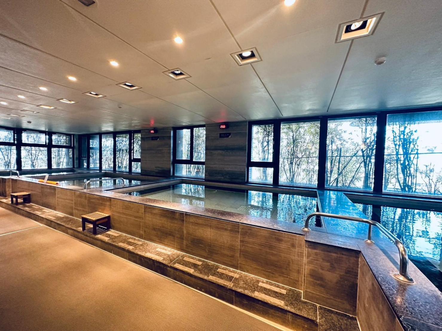 לודונג Cuncyue Hot Spring Resort מראה חיצוני תמונה A modern onsen in Tokyo
